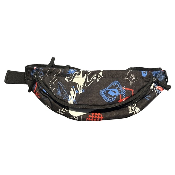 NIKE heritage red, blue and black hip/side pack with various graffiti designs - Picture 3 of 6
